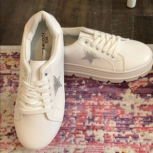 Platform sneakers